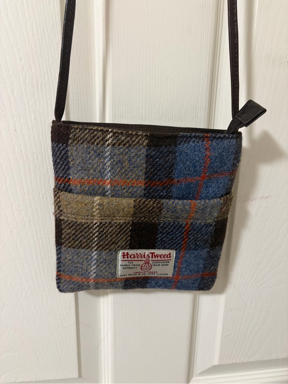 Handmade Harris Tweed Shoulder Bag . - Picture 3 of 7